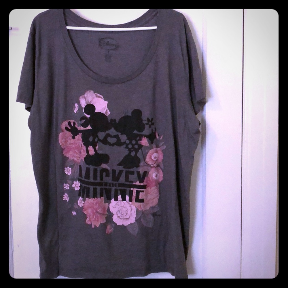 Gray Disney Mickey Minnie love shirt